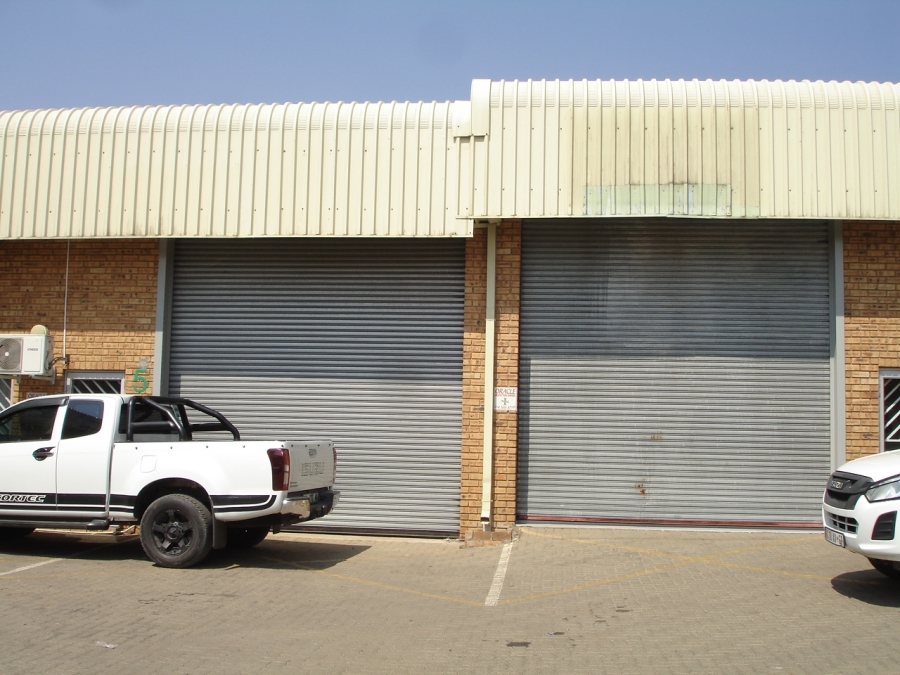 Commercial Property for Sale in Oos Einde North West